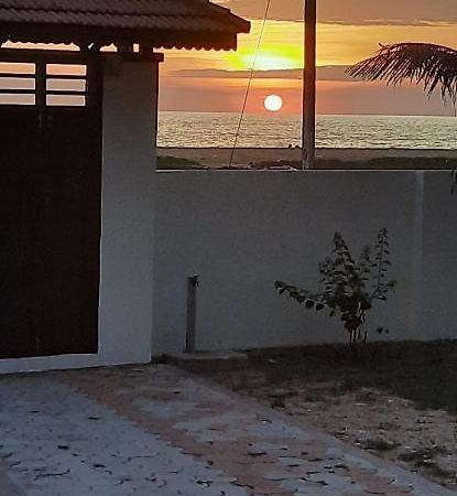 Poovar Sea View Rooms And Boating Family & Couple Only Zewnętrze zdjęcie