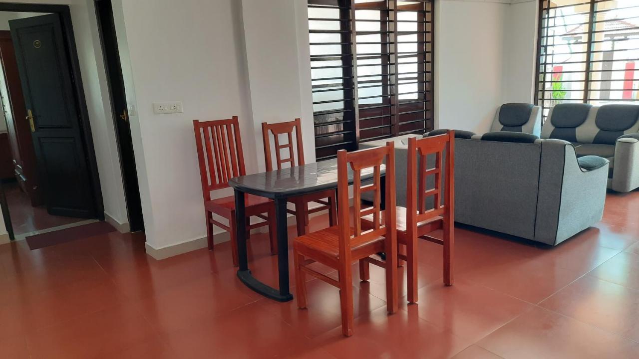 Poovar Sea View Rooms And Boating Family & Couple Only Zewnętrze zdjęcie
