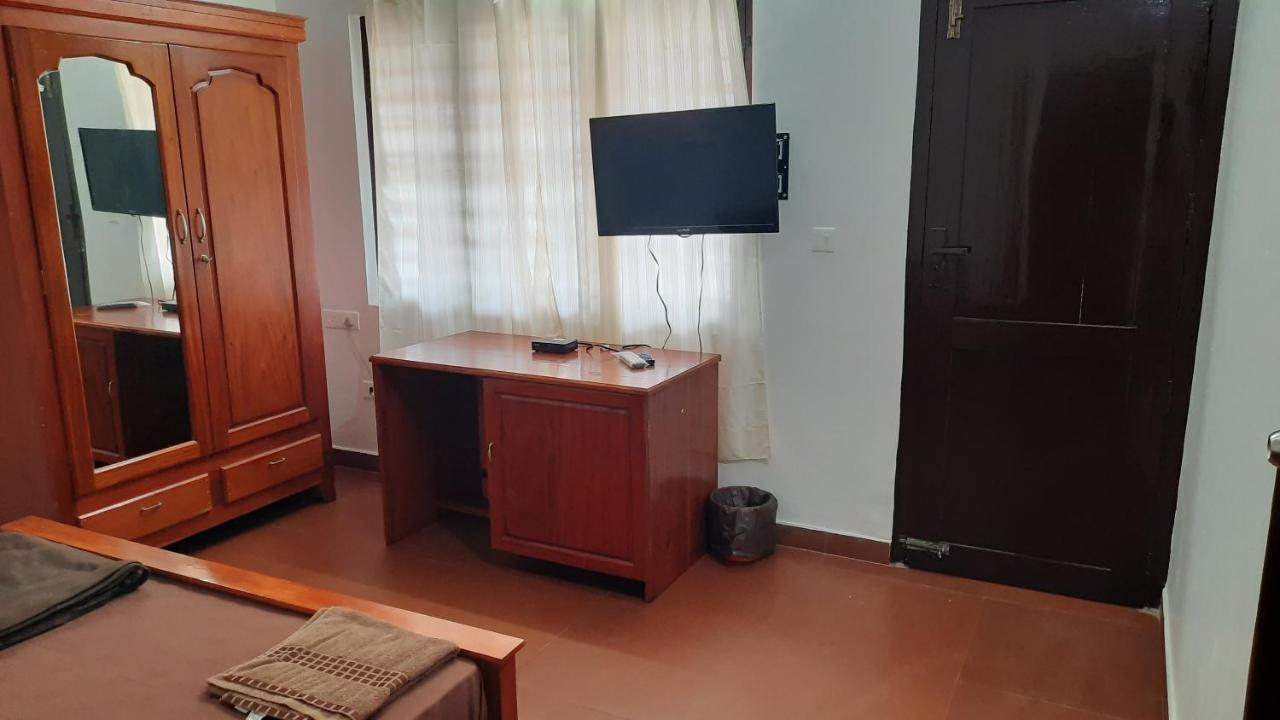 Poovar Sea View Rooms And Boating Family & Couple Only Zewnętrze zdjęcie