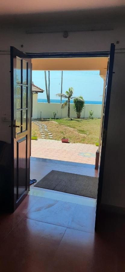 Poovar Sea View Rooms And Boating Family & Couple Only Zewnętrze zdjęcie