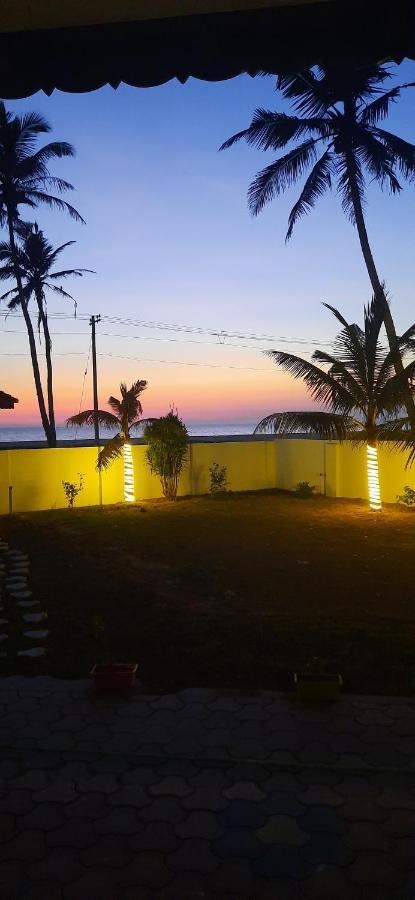 Poovar Sea View Rooms And Boating Family & Couple Only Zewnętrze zdjęcie