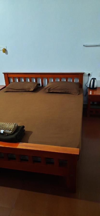 Poovar Sea View Rooms And Boating Family & Couple Only Zewnętrze zdjęcie